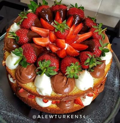 kremalı çilekli pasta