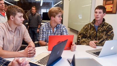 Benefits and risks of being an entrepreneur