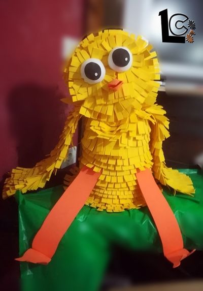 GORRO PARA CARNAVAL CON FORMA DE POLLITO