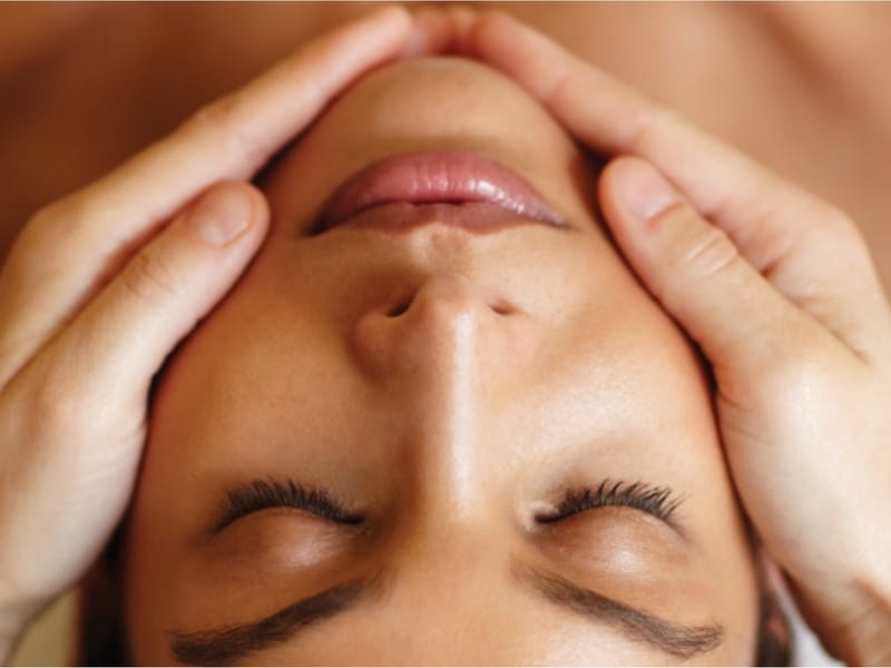 HOLISTIC NATURAL LIFT & TONE ENERGY FACIAL