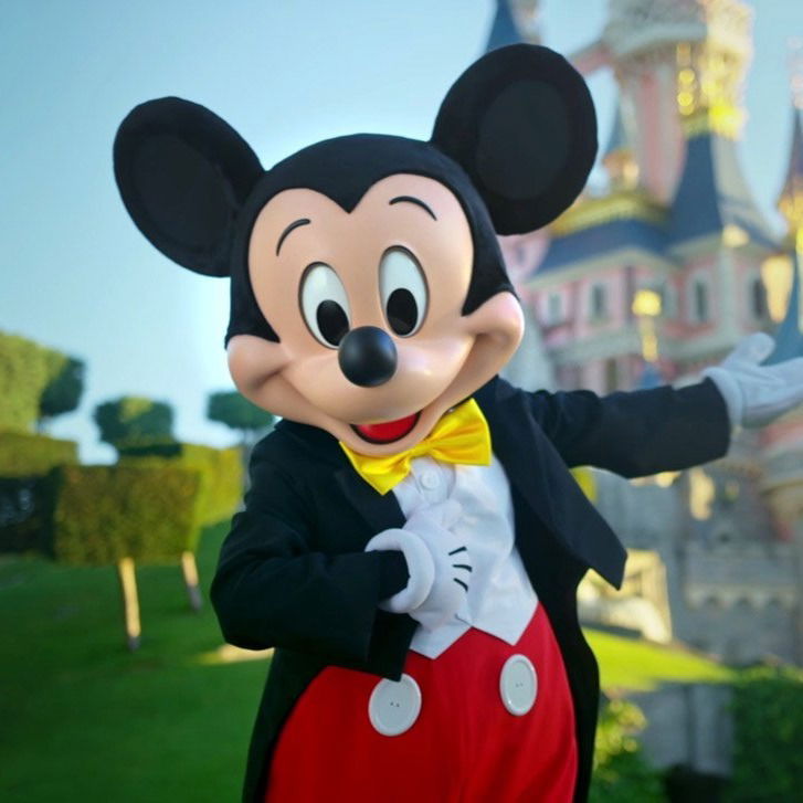 BOOK YOUR DREAM WINTER STAY AT DISNEY LAND PARIS