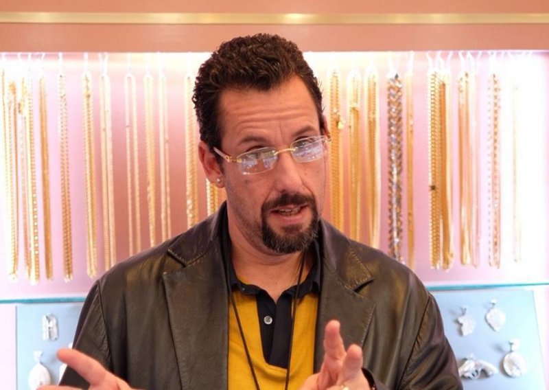 אדם סנדלר עוקץ את זוכי האוסקר: "דושבאגים" (וידאו)