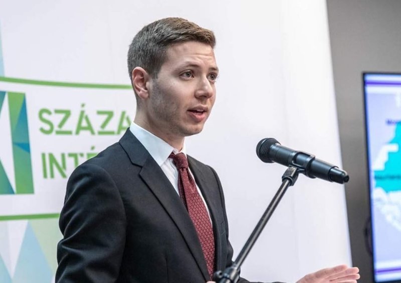 הגשת הרשימות לכנסת: יאיר נתניהו: "פרץ גיבור, בנט נבל"