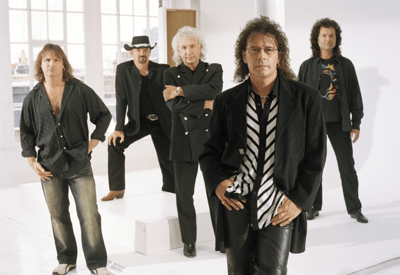 Congress Center: Smokey Band