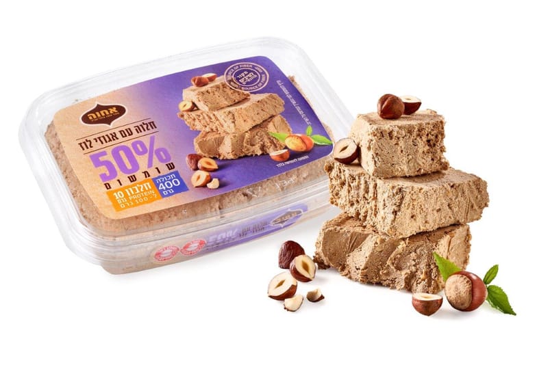 אחוה: חלוה עם אגוזי לוז