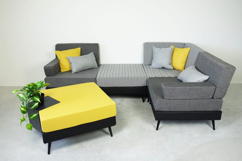 Pour une envie de sobriété, ces teintes s'associent à merveille tout en étant relevées par le motif Shamal. Une combinaison qui se glisse dans votre décor et qui reste indémodable.