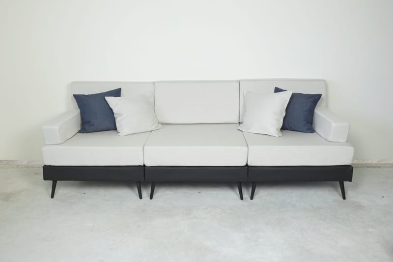 Cet ensemble de couleur sobre et tout en finesse, laisse place à diverses folies. N'hésitez pas, ajoutez les motifs sur les coussins décoratifs. 