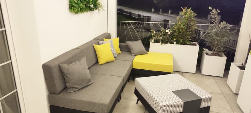 Pour une envie de sobriété, ces teintes s'associent à merveille tout en étant relevées par le motif Shamal. Une combinaison qui se glisse dans votre décor et qui reste indémodable.