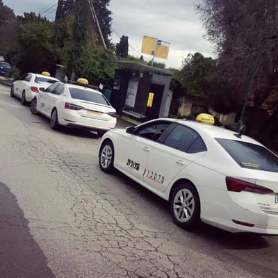 "למה המוניות במגדל העמק הן הדרך הכי כיפית לגלות את סודות העיר?