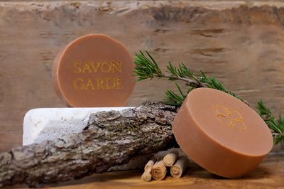 YOU AND YOUR NATURAL SHAMPOO BAR