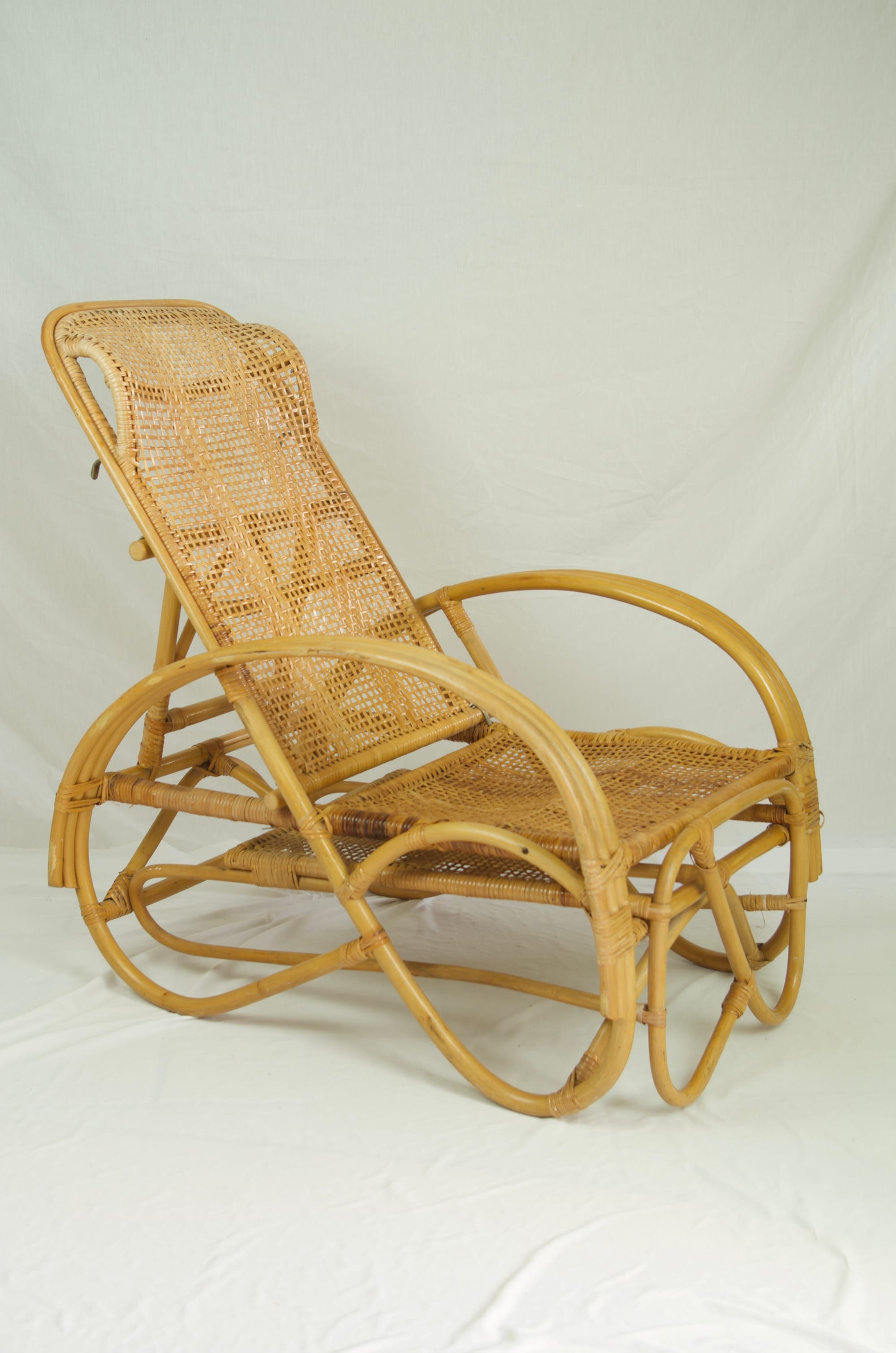 Rattan Reclining Pull out Footrest Lounge Chairs