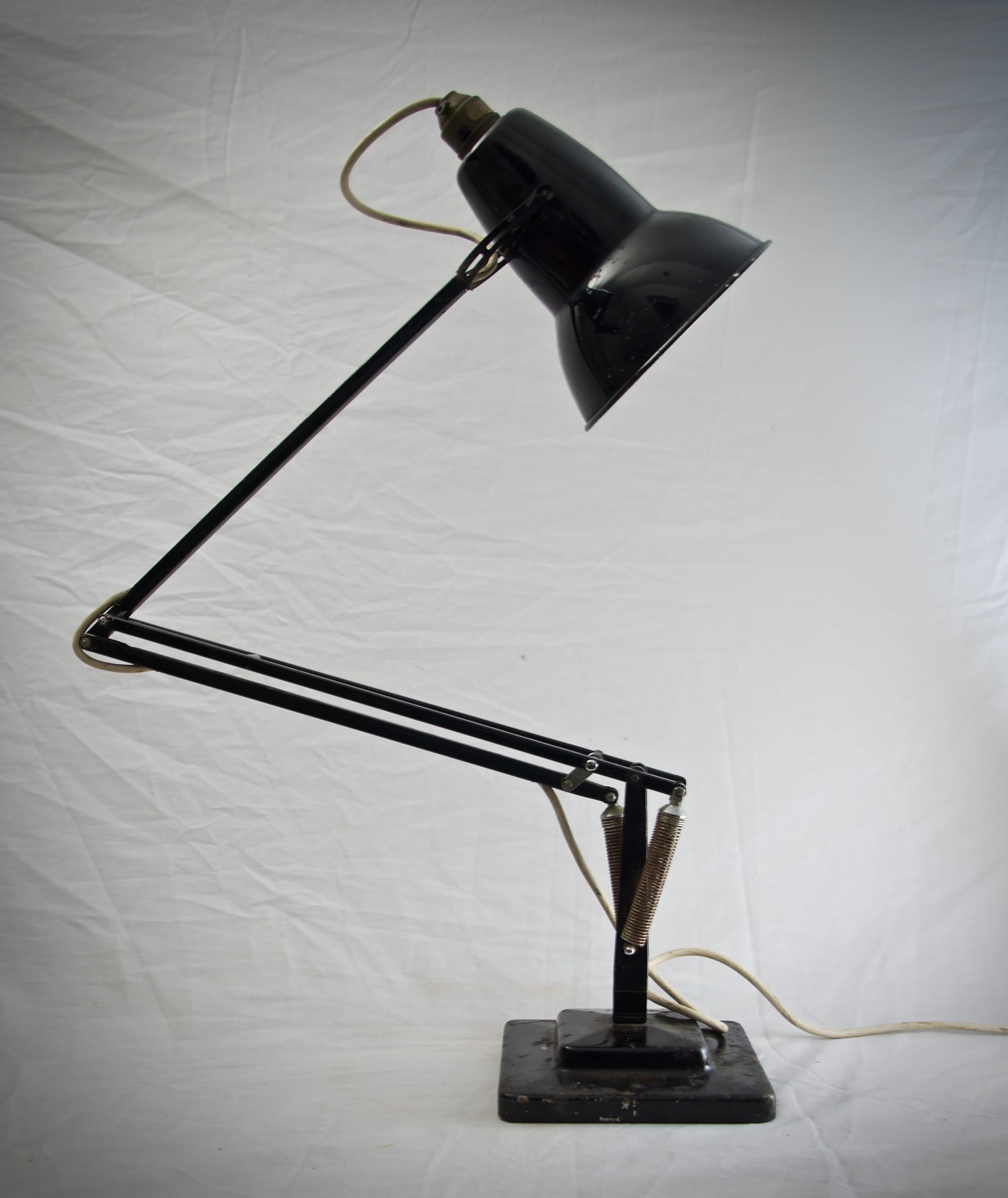 Original 1930s Herbert Terry & sons Anglepoise 1227 desk lamp.