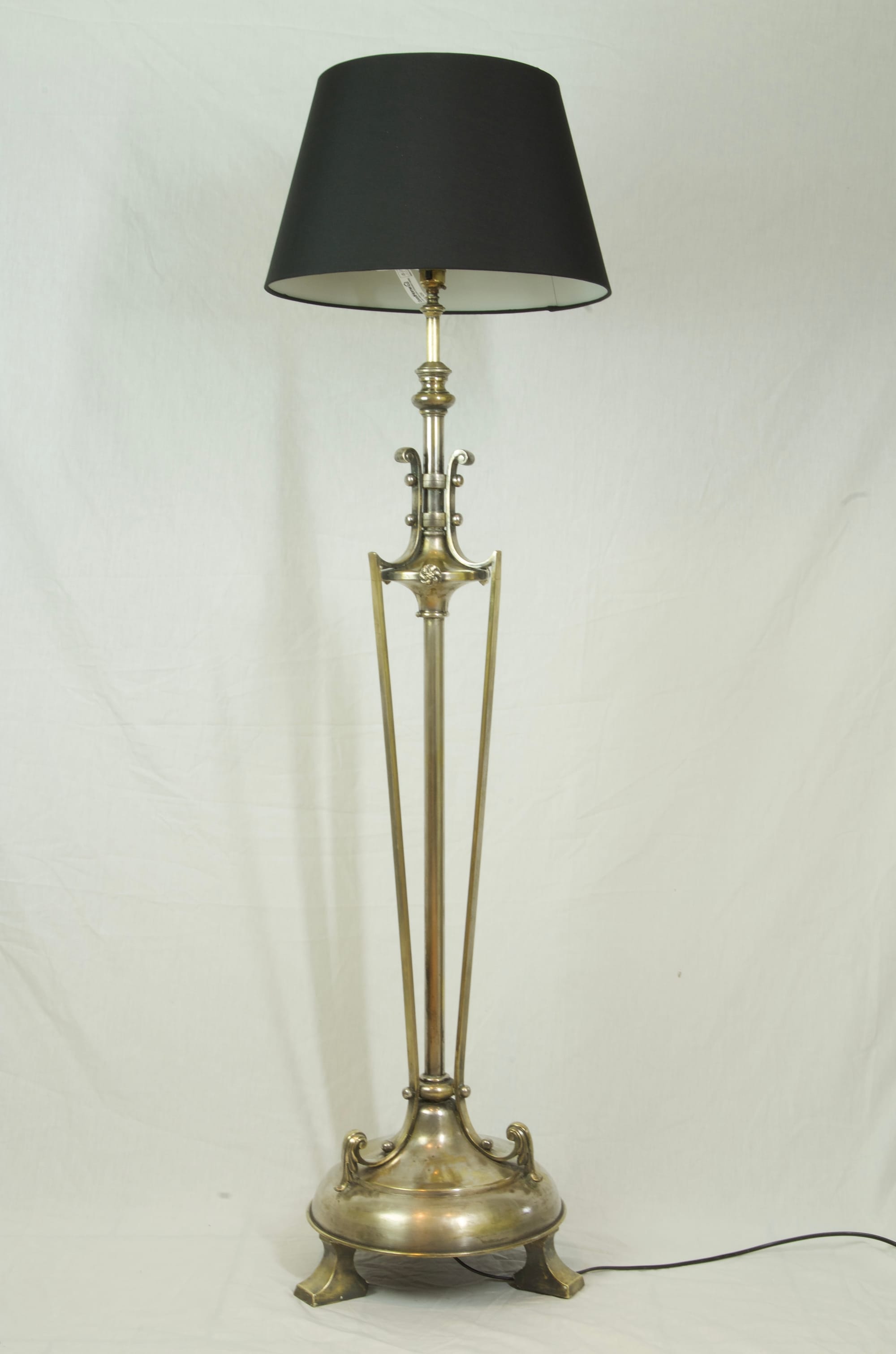 Victorian telescopic oil lantern with a raise and fall centre pole.
