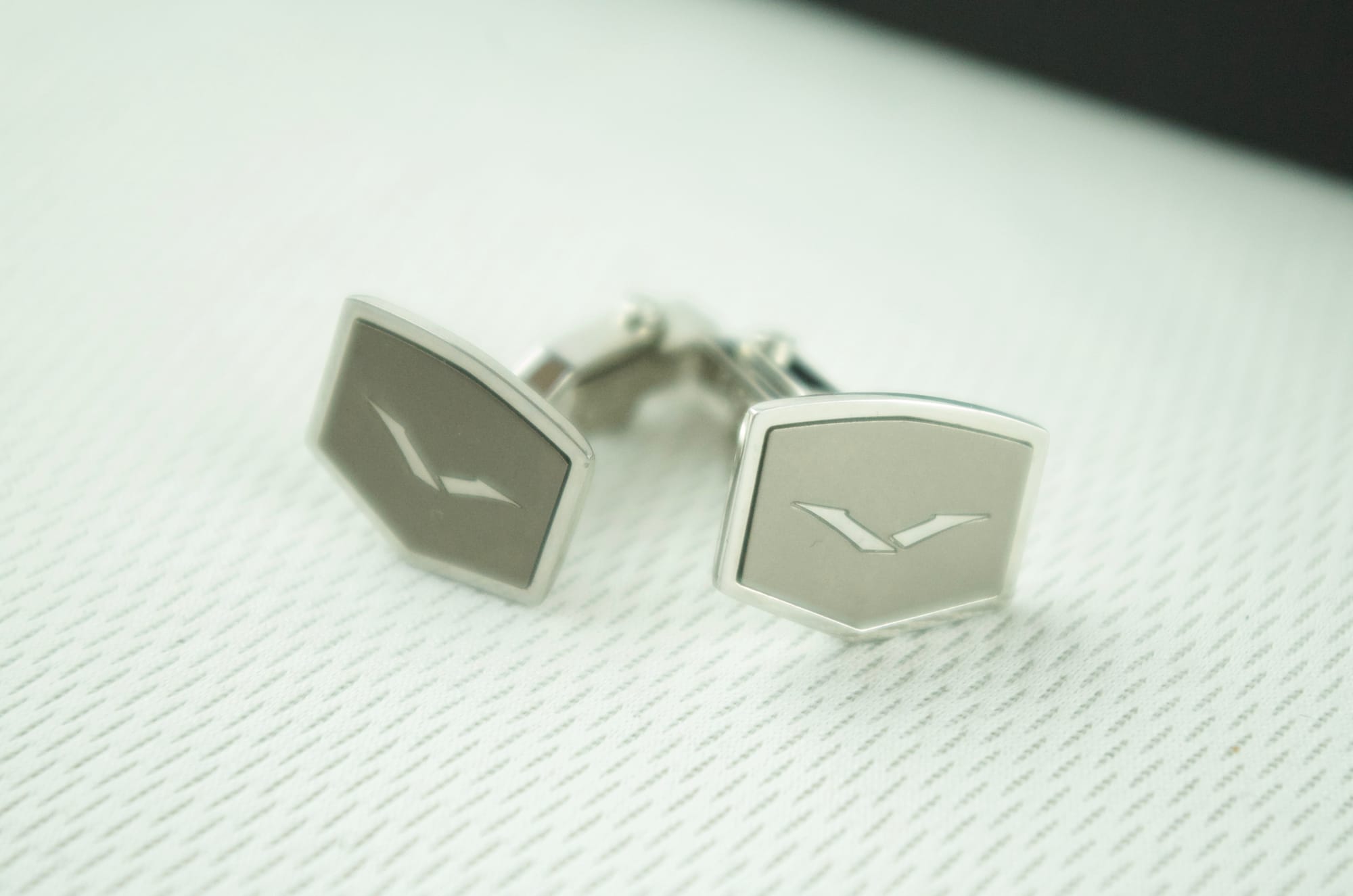 Vertu V8 collection, Titanium Cufflinks mimicking the Ti Pelmet.