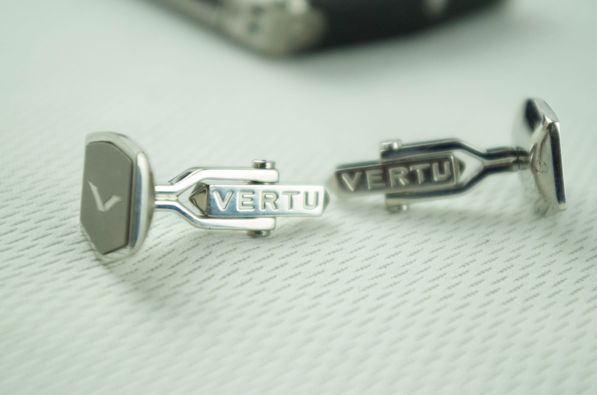 Vertu V8 collection, Titanium Cufflinks mimicking the Ti Pelmet.