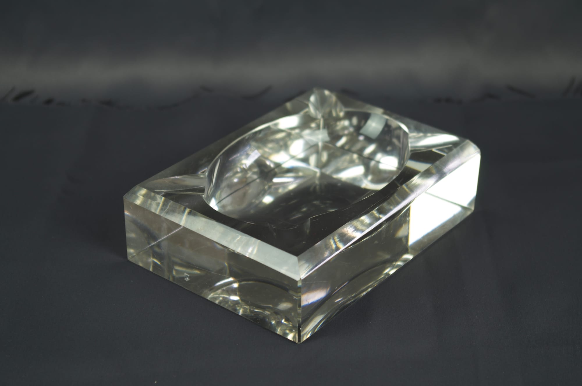 Retro Solid Crystal Glass Cigarette Ashtray