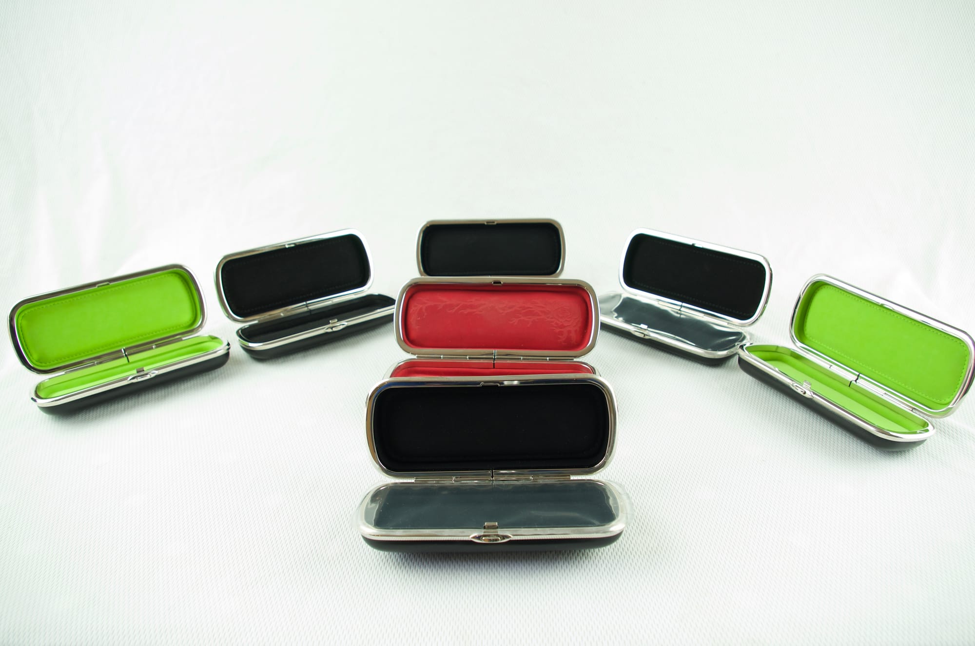 Vertu Clam Case Collection