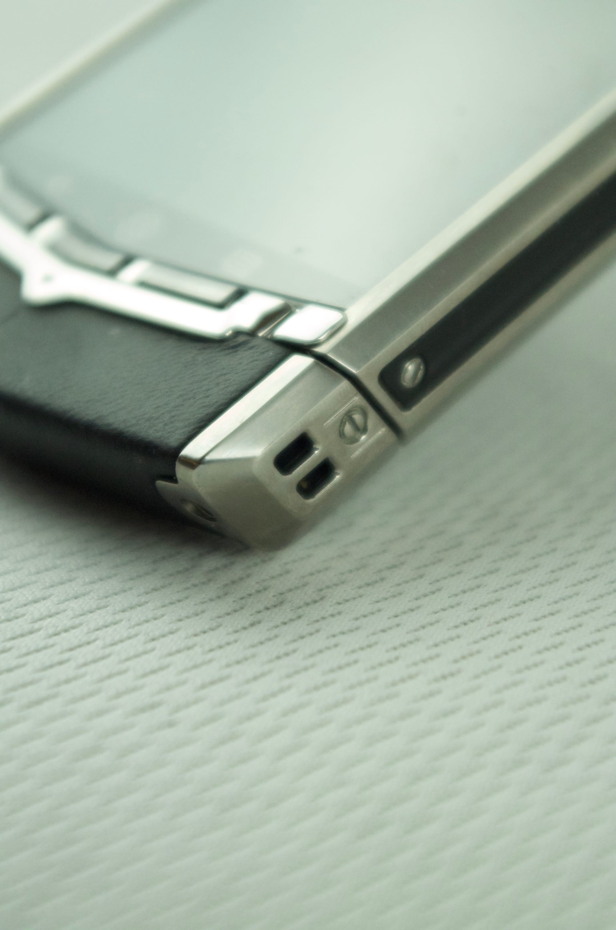 Vertu Ti Cladded in Black Leather Casing