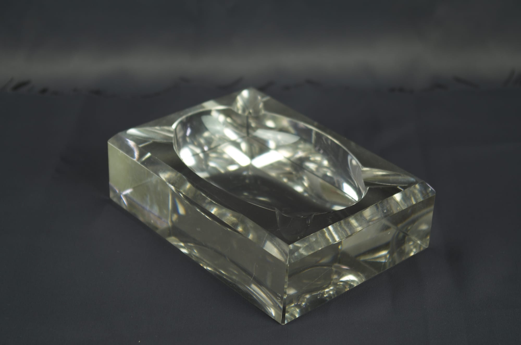 Retro Solid Crystal Glass Cigarette Ashtray