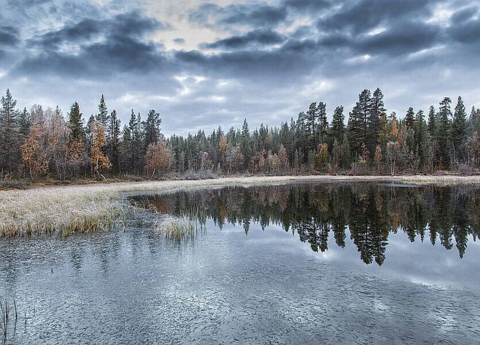 Question n°4 : Pourquoi les lacs gèlent en surface ?