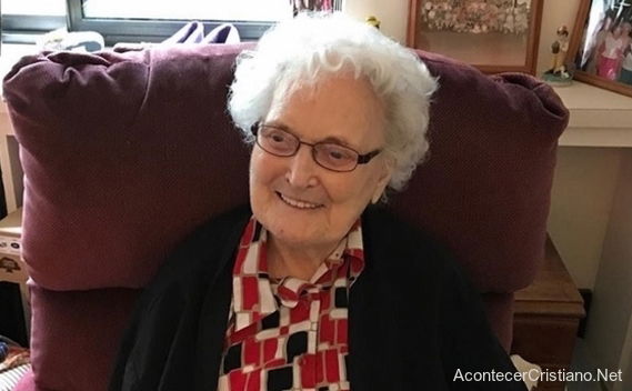 Misionera de 107 años sigue compartiendo el mensaje del Evangelio