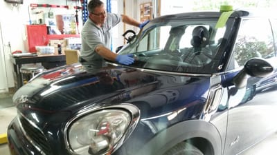 VOTRE SPÉCIALISTE EN  VITRES D'AUTOS ET PARE-BRISE DANS VOTRE RÉGION image