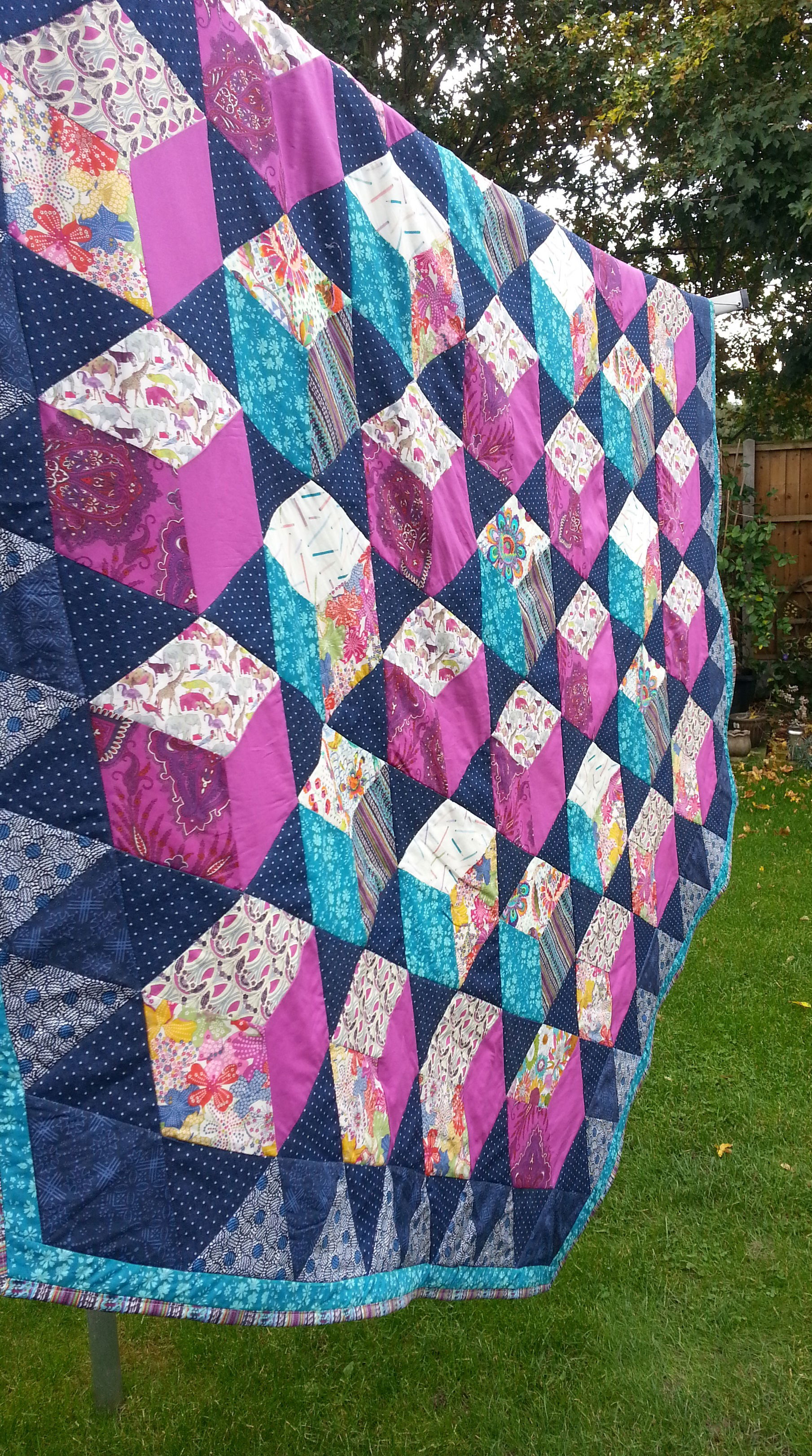 Tumbling Blocks Hexagon Quilt