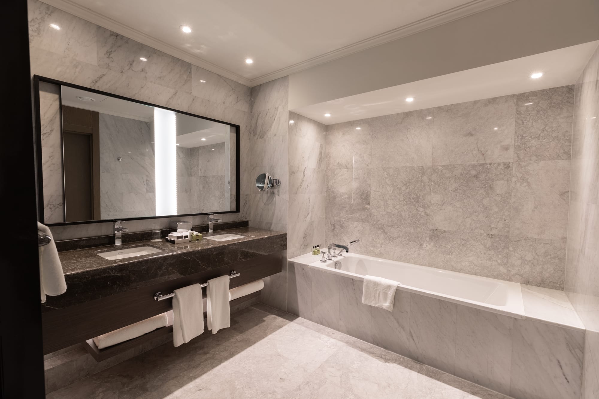 فندق الانتركونتيننتال