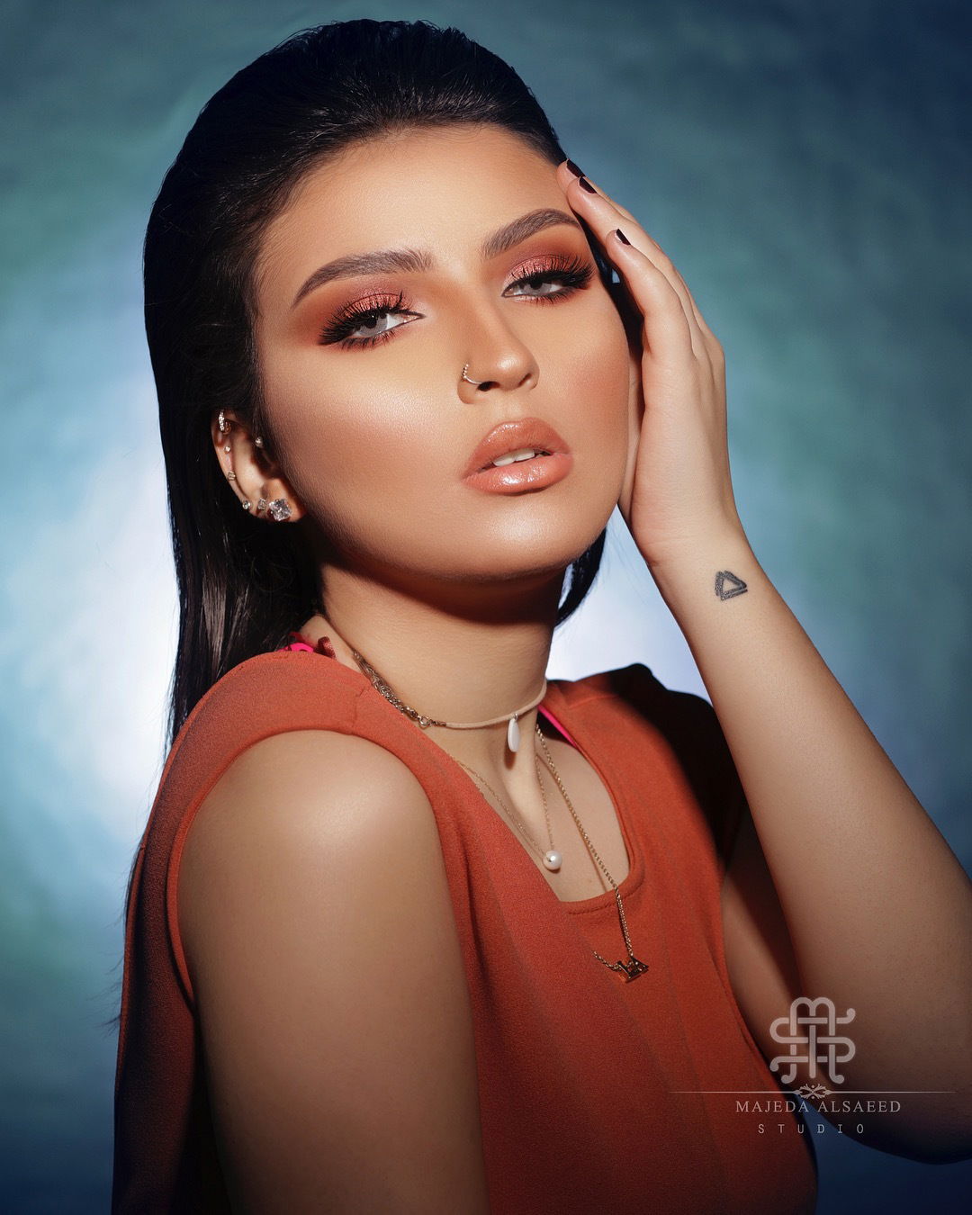 فنانات ومودل 