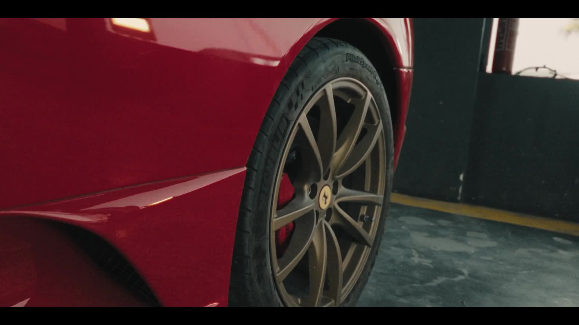 معرض سيارات 