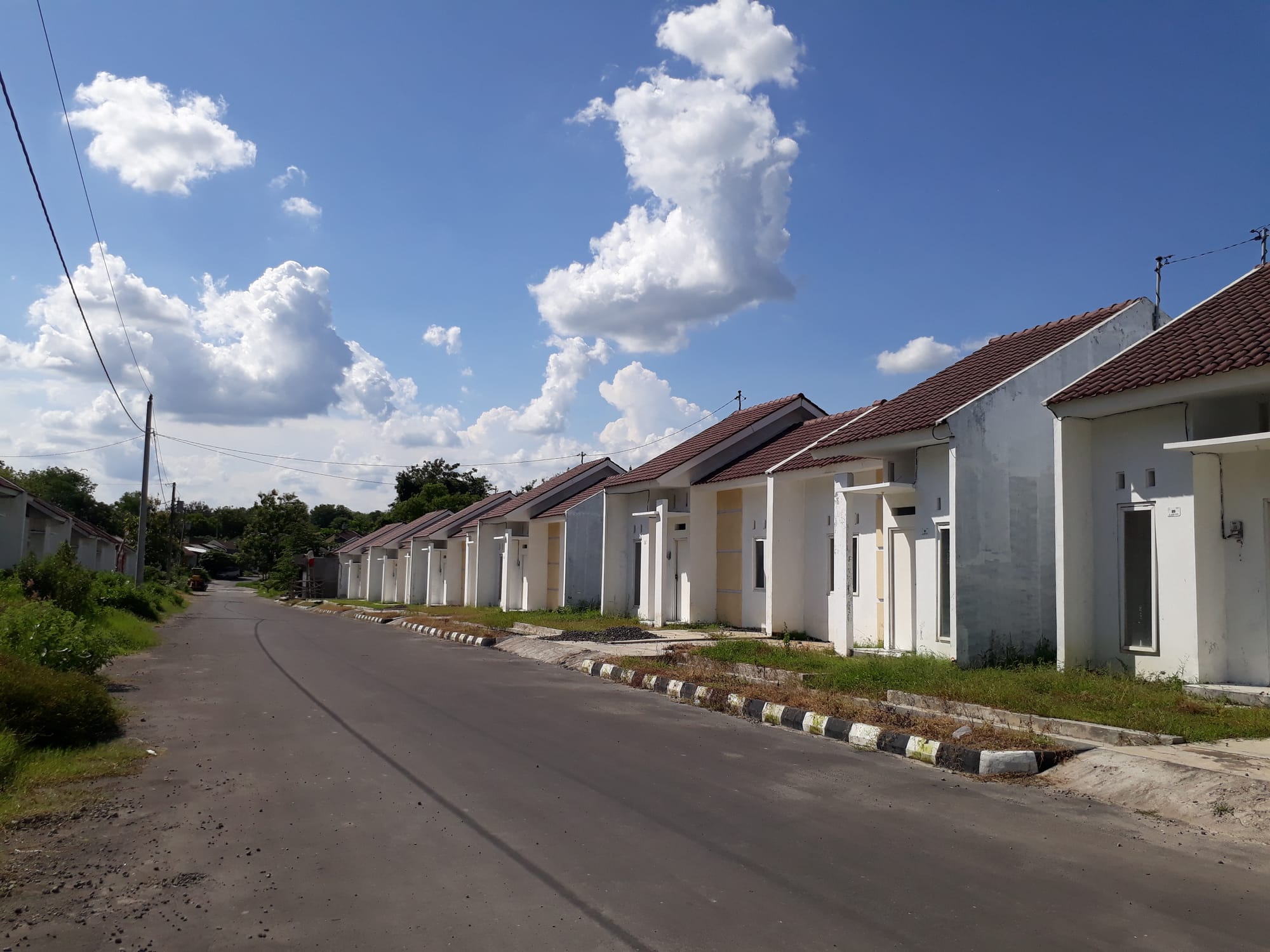 Jalan Utama lebar 12 meter