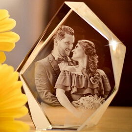 Buy Personalized Gifts For Your Loved Ones At 3D Crystal