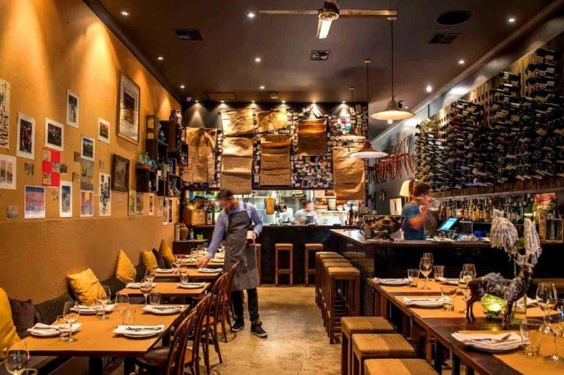 Những lưu ý vàng khi thi công nội thất nhà hàng mà bạn nên biết