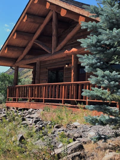Yellowstone Park Lodging