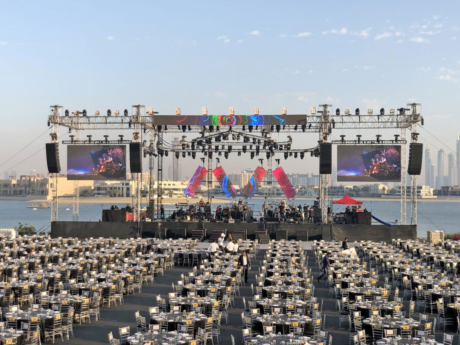 OUTDOOR RENTAL SERIES