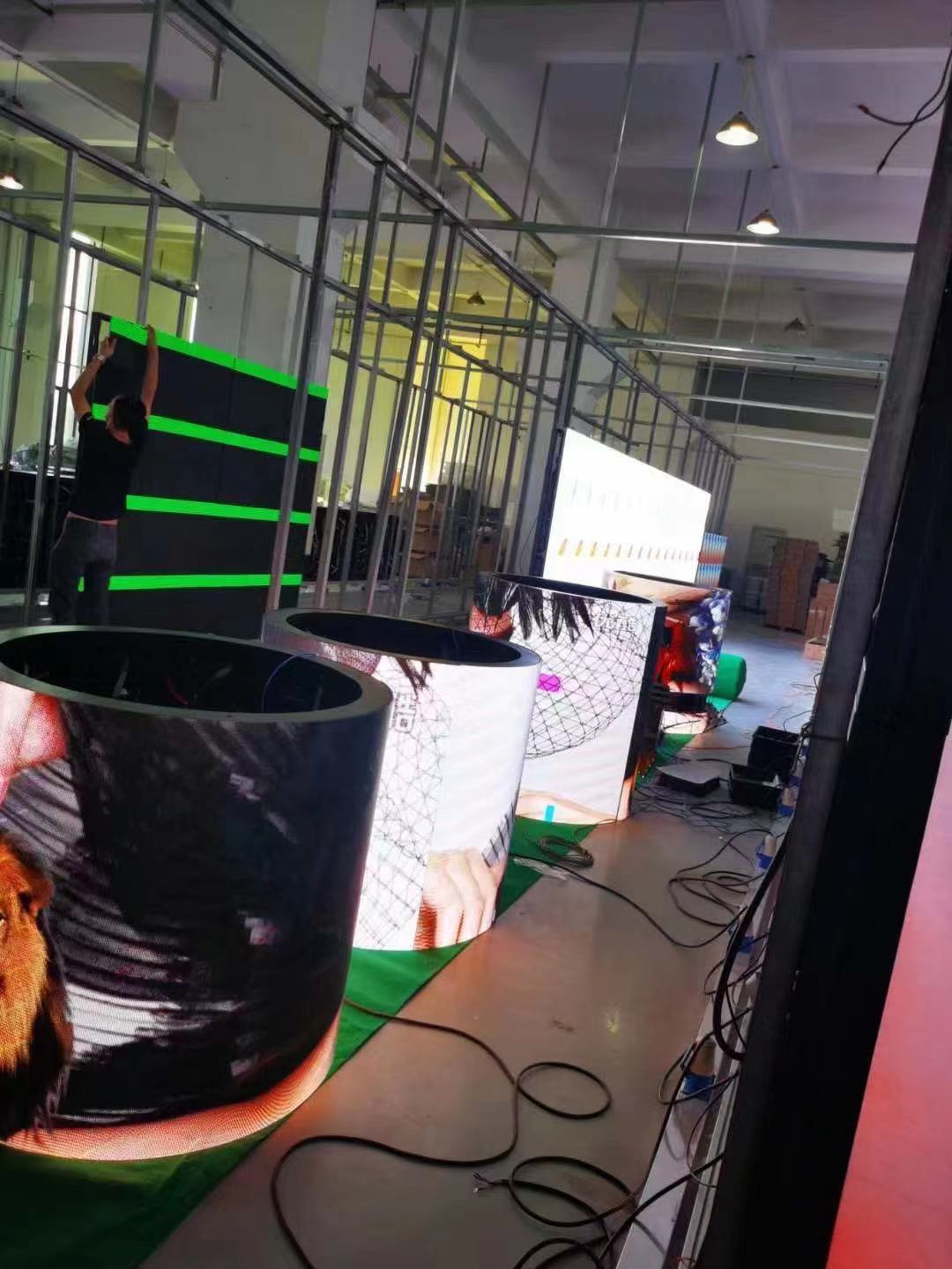 CUSTOMIZE LED SCREEN