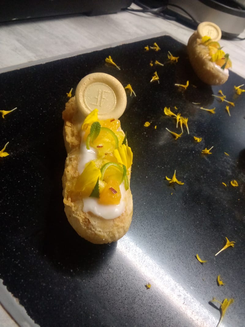 Recette éclair craquelin, ananas, orange sanguine et citron vert pour 5 personnes