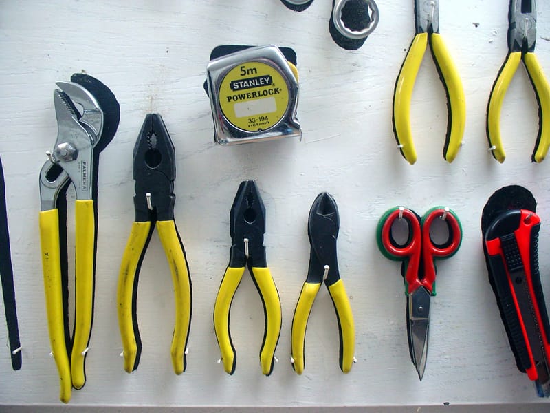 BRICOLAJE... EL "TERRORISMO DOMÉSTICO" TELEVISADO