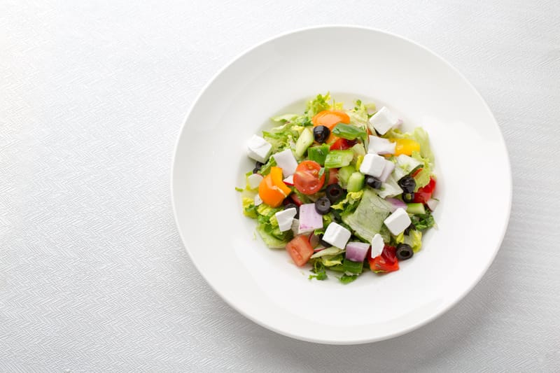 سلطة يوناني