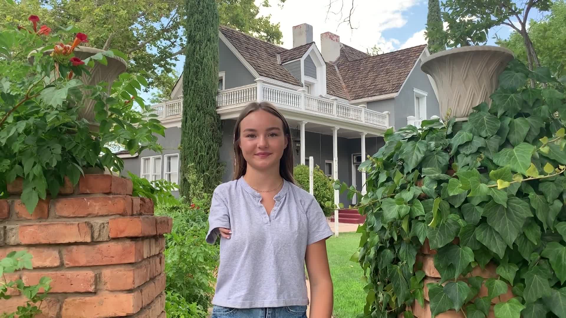 video of mini tour - Homes on 100 west video thumbnail