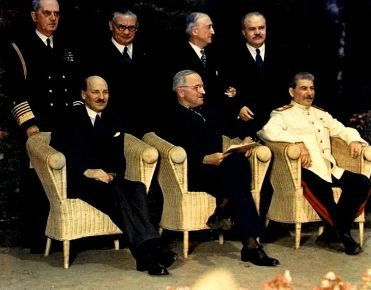 O MUNDO DEPOIS DA SEGUNDA GUERRA MUNDIAL