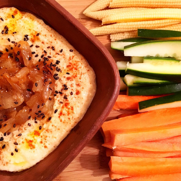 Hummus de Lentejas y Cebollas Caramelizadas