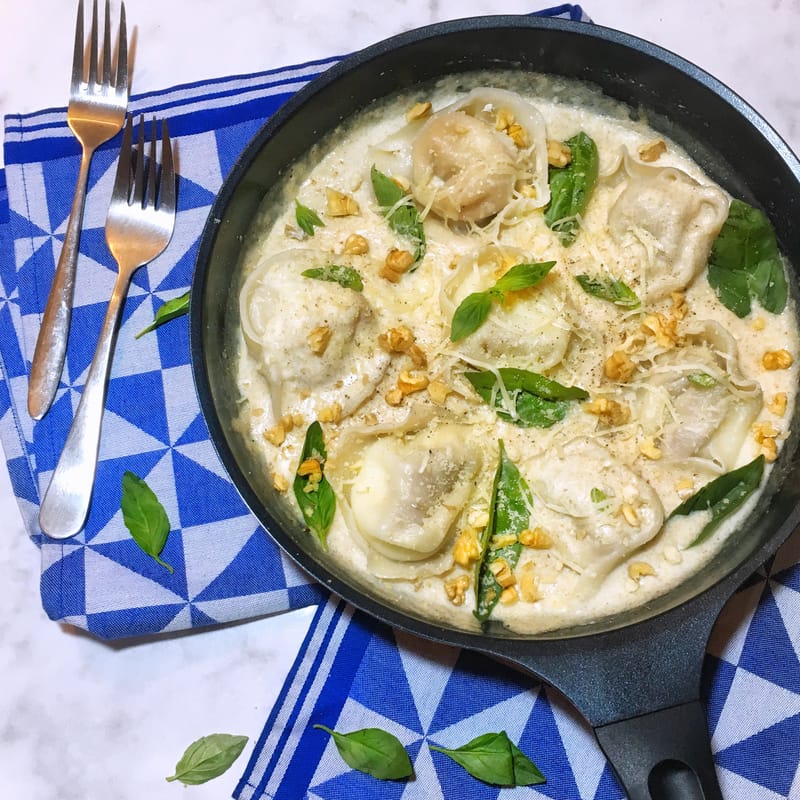 Capeletti en Masa de Empanada