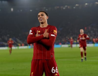 ดา ซิลวา ตำนานแมนยู เชื่อหนู เทรนต์ ไปไกลกว่า เนวิลล์ แน่