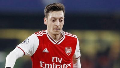 สโมสรฟุตบอล เฟเนร์บาห์เช่ เล็งดึง เมซุต โอซิล ร่วมทีม