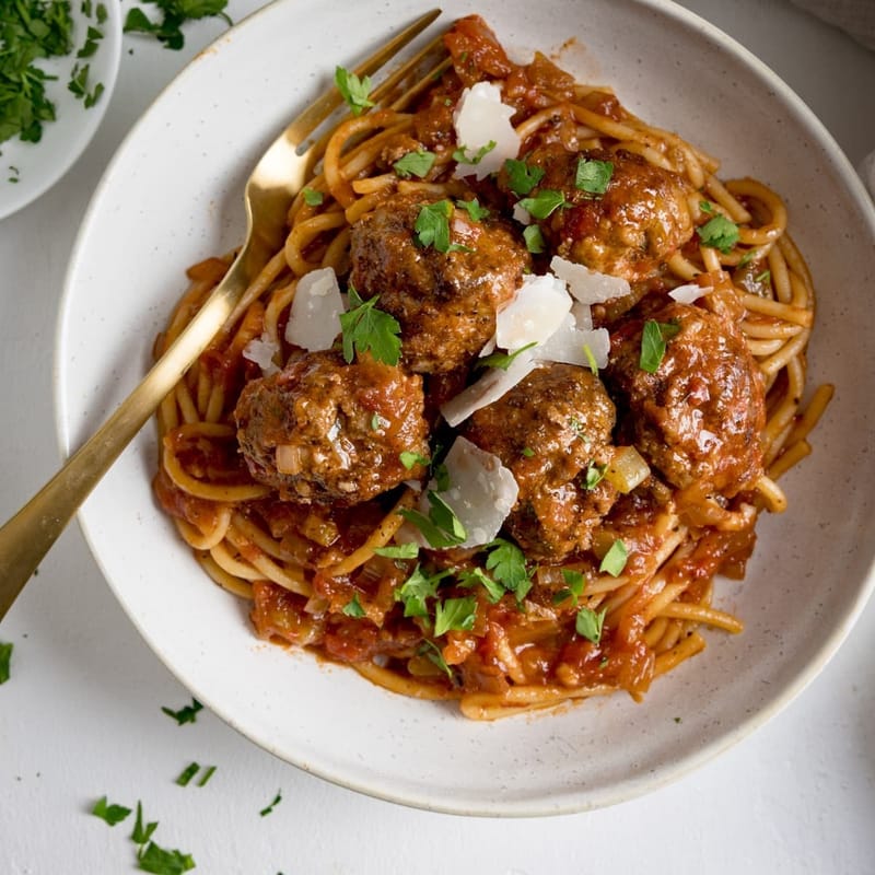 One-pan spaghetti and meatballs: