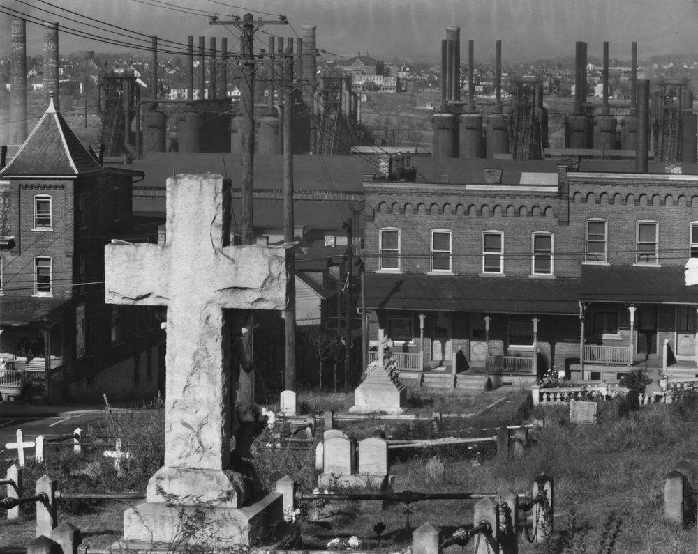 Walker Evans and his use of composition to amplify the storytelling capacity of his works.