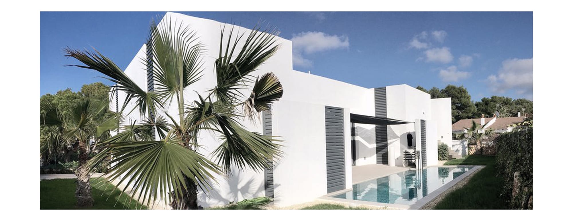 Villa minimaliste de 100 m², compacte et intimiste.