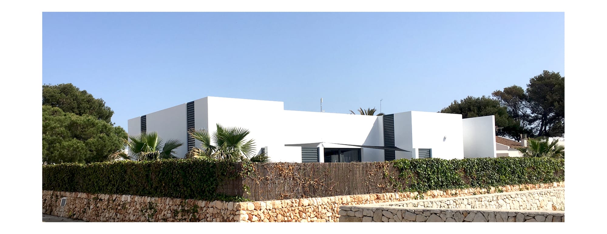 Villa minimaliste de 100 m², compacte et intimiste.