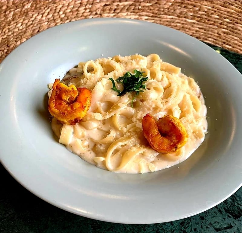 فوتشيني الفريديو روبيان – Fettuccine Alfredo Shrimp